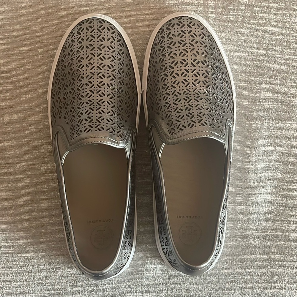 Tory Burch Lennon Laser Cut-Out